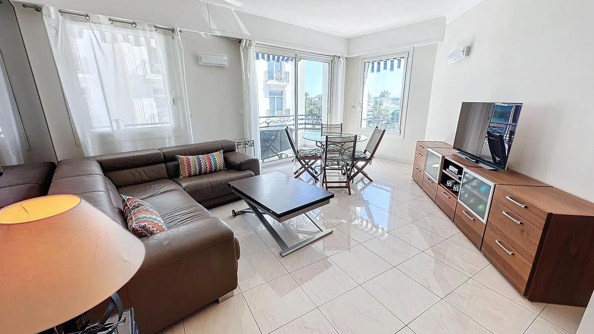 Luxury 1 Bedroom Croisette Martinez Direct Sea View 241 Cannes France