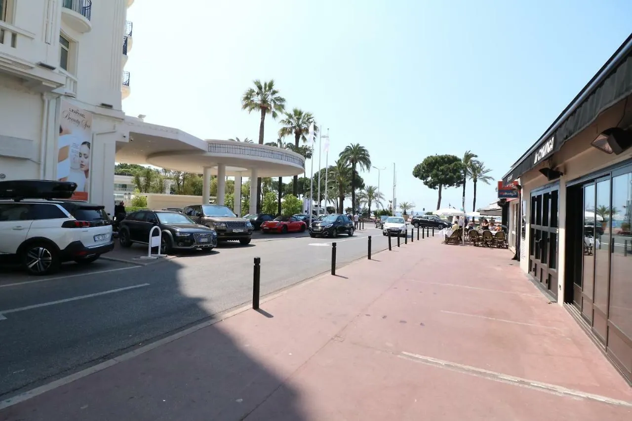 Luxury 1 Bedroom Croisette Martinez Direct Sea View 241 Cannes Apartment
