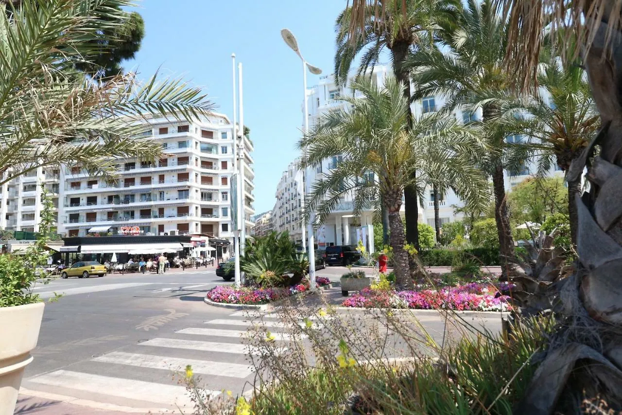 Apartment Luxury 1 Bedroom Croisette Martinez Direct Sea View 241 Cannes